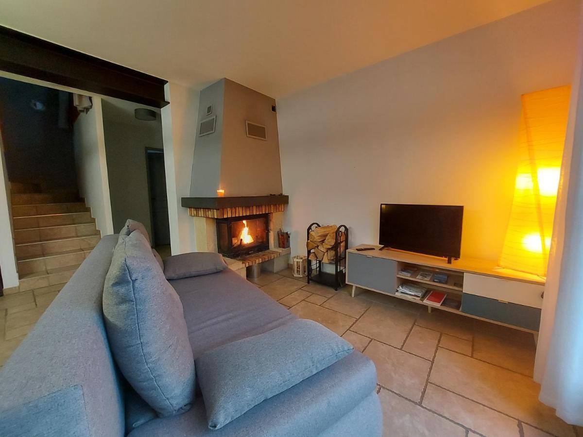 Entre Lac Et Montagne, Chaleureuse Maison 3 Pieces Avec Tres Belle Vue Lac D'Annecy. Terrasse, Jardin, Parking, Cheminee, Barbecue …. 생조리오즈 외부 사진